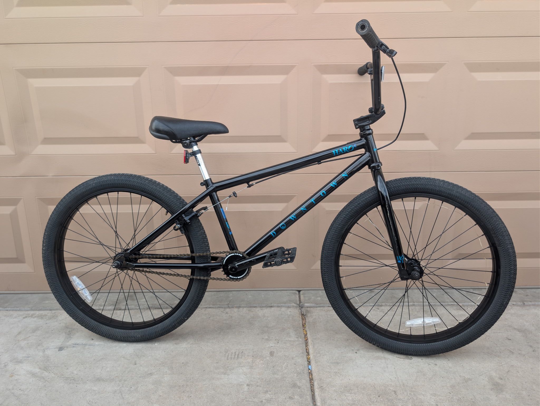 2025 HARO BMX BIKE. 24"x.245 Wider tires. Like New ๐๐ผ