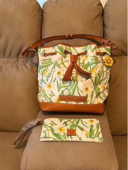 D and B purse and zipper bag