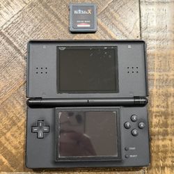 Nintendo DS Lite With Ace3dsX Card