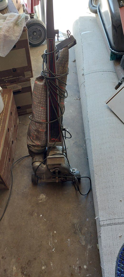 Kirby  Vacuum   For Sale. 25.00 For Parts 