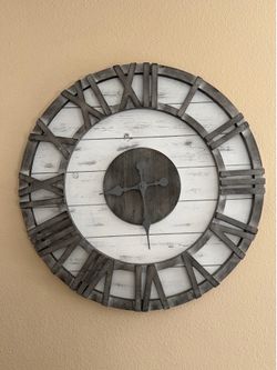 Large Rustic Shiplap Wall Clock – Distressed Wood & Roman Numerals