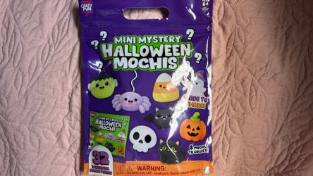Crazy Fun Mini Mystery Halloween Mochis 32 Pack