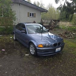 2001 BMW 325i 4D Sedan 