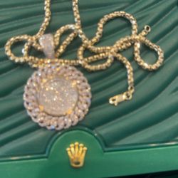 Gold Diamond Pendant 10k (19.84 gram ) 