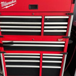 Milwaukee 41in Heavy Duty Red Tool Chest Combo
