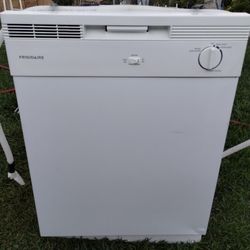 Frigidaire Dishwasher 