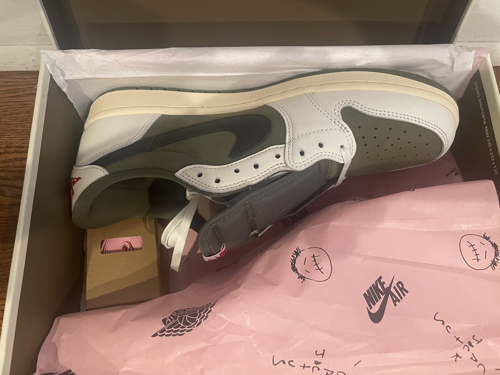 Travis Scott Medium Olive