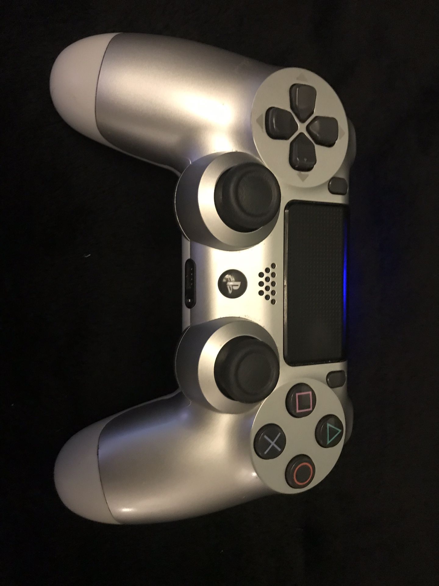 PS4 controller grey like new