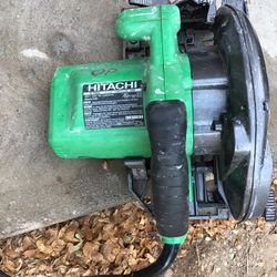 7 1/4 Saw Hitachi Funciona Bien