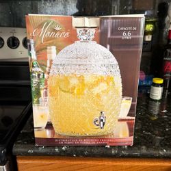 Monaco 1.75  Pineapple Shaped Cold Beverage Glass Dispenser