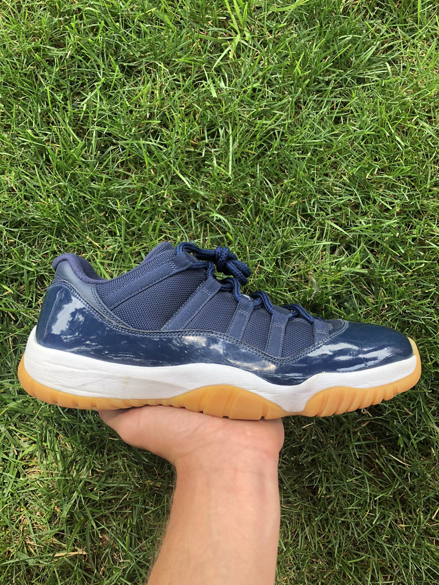 Jordan 11 Low “Navy”