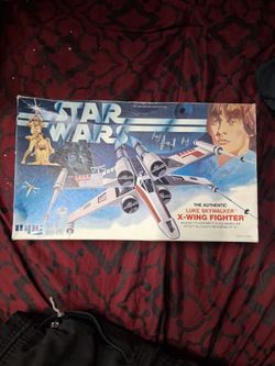 1977 star wars Luke Skywalker fighter jet model