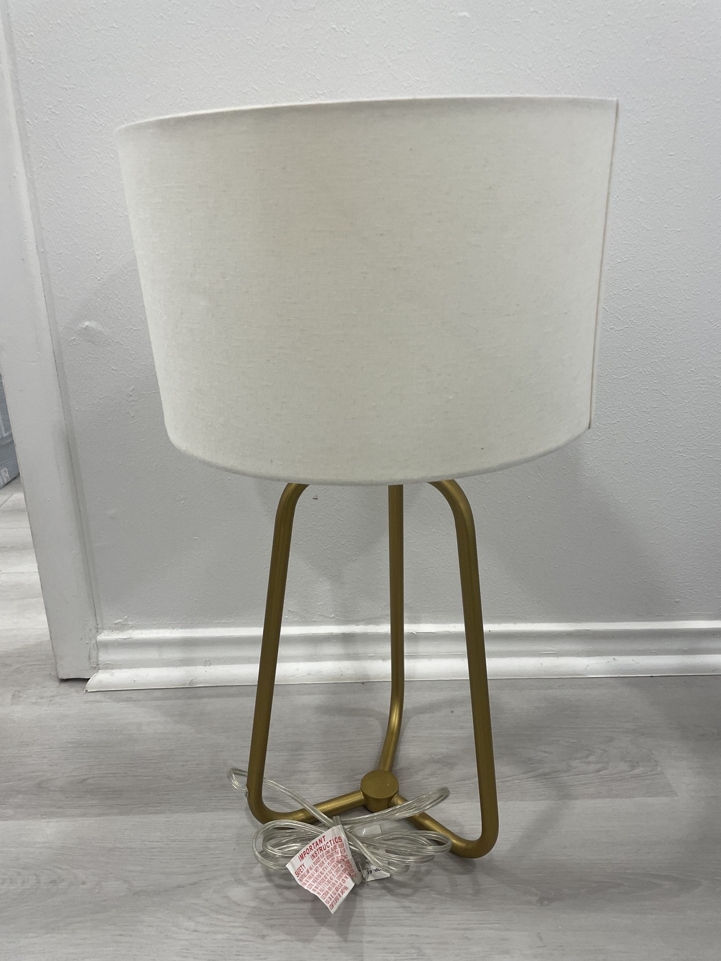 Table lamp Fabric off white shade gold tone