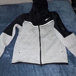 NikeTech Fleece Hoodie Size Large