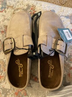 Women’s slip on clog