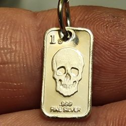 .999 Fine Silver Skull Pendant - New - 17mm 