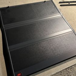 Chevy/GMC Sierra 1500  Bed Cover 