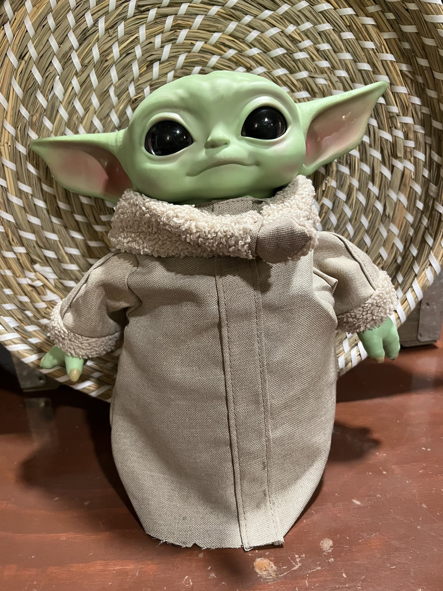 STAR WARS TM  @&M Lucasfilm Ltd.  Baby Yoda Mattel  11”