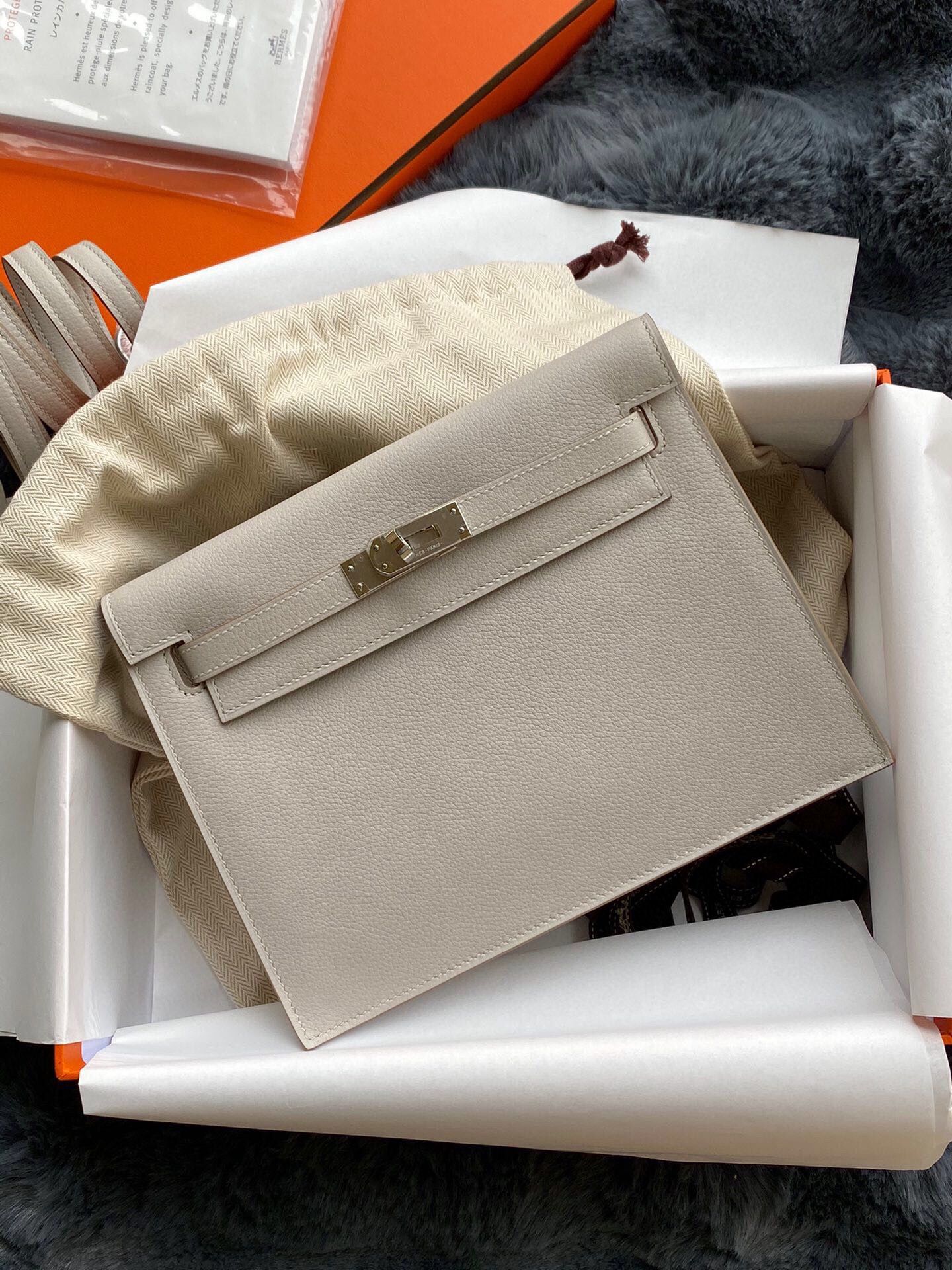 Hermes kelly danse bag Pearl grey silver buckle