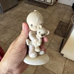 Precious Moments Jesus Loves Me 