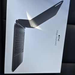 Apple Magic Keyboard 11”