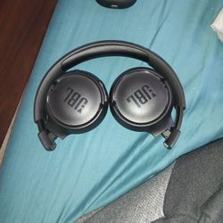 Bluetooth Headphones JBL And Nokia