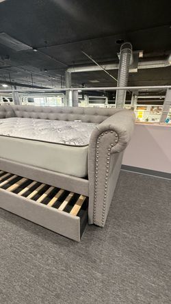 DAY BED