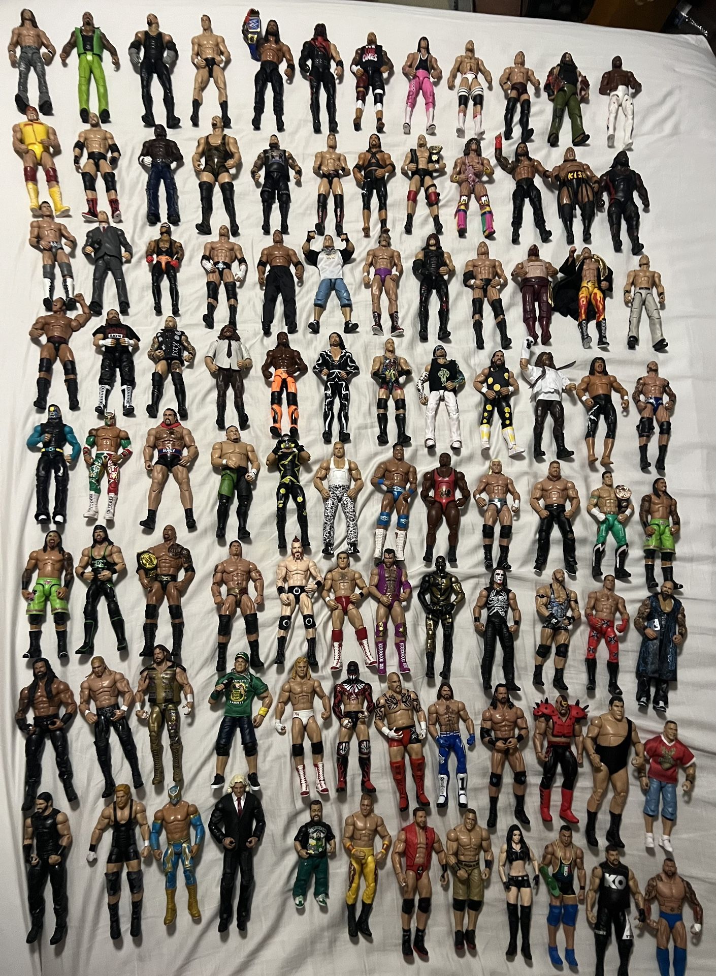 WWE FIGURE LOT