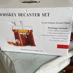 Whiskey Decanter, Glass Decanter Set with 2 Globe Whiskey glasses