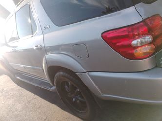 2002 Toyota Sequoia