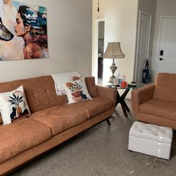 Living Room Set w/ End Tables And Coffee Table 