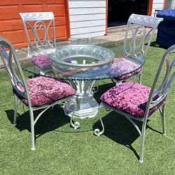 Dining table with Chairs