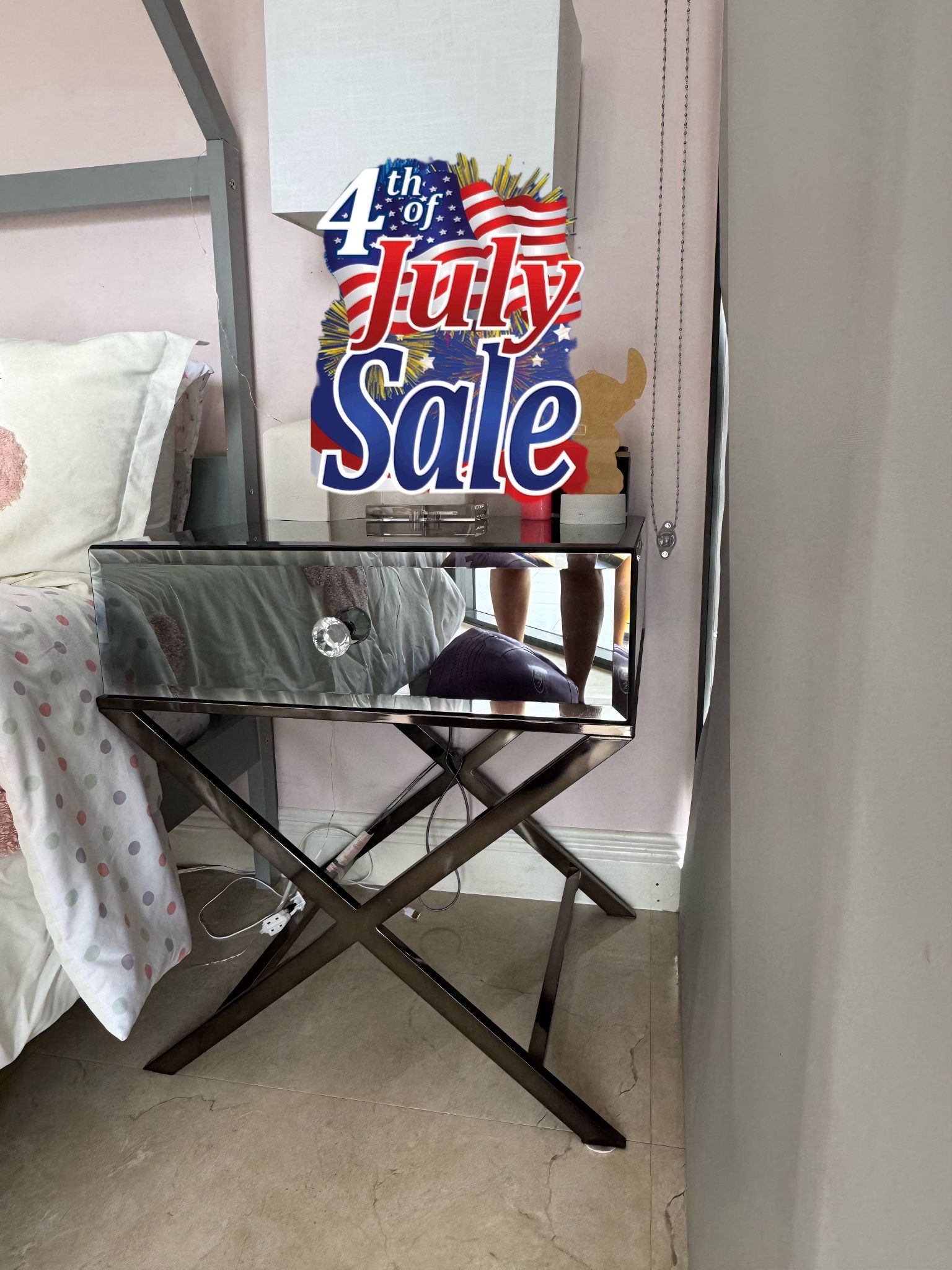 LIKE NEW Nightstand Nyasha Mirrored Glass Top End Table with Storage By Willa Arlo Interiors