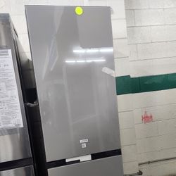 Samsung Refrigerator 24"