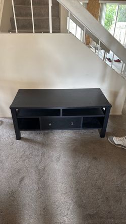 FREE TV STAND