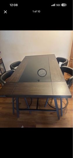 Kitchen table