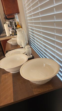 8 piece Lenox Butler Panty dishes
