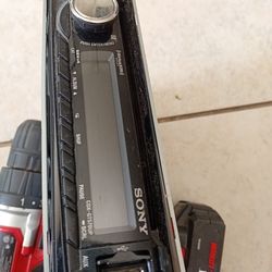 Sony car stereo only usb and aux works $10 firm