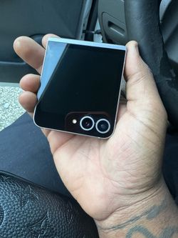 Samsung Galaxy Z Flip 6