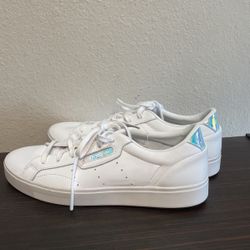 Adidas Sleek Women Size 9