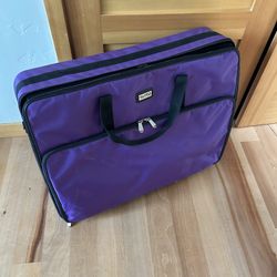 Extra Large Tutti Embroidery Carrier