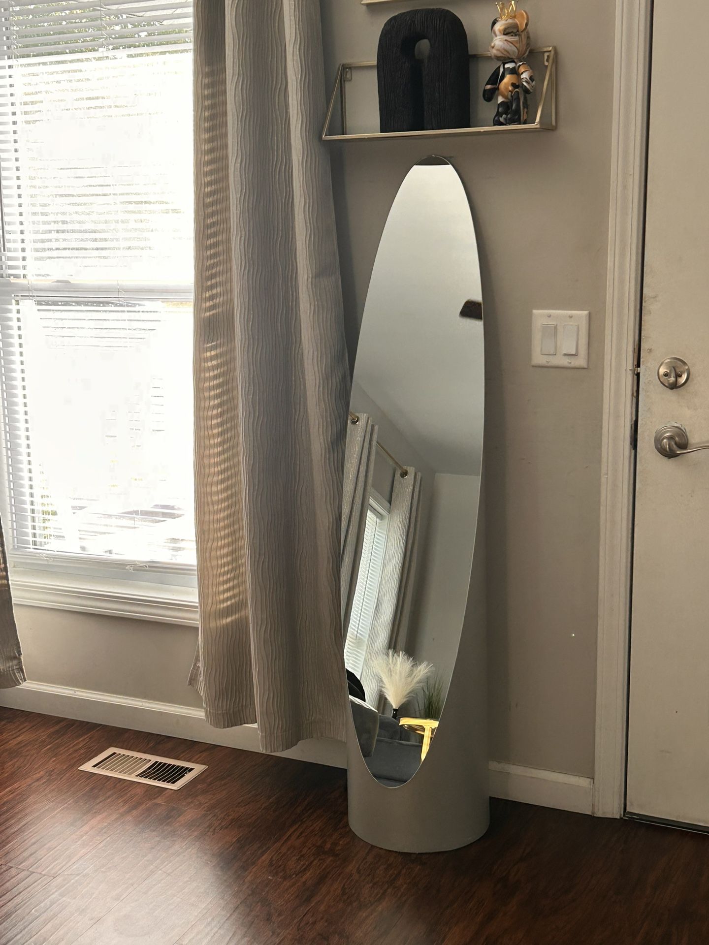 Beautiful Mirror 