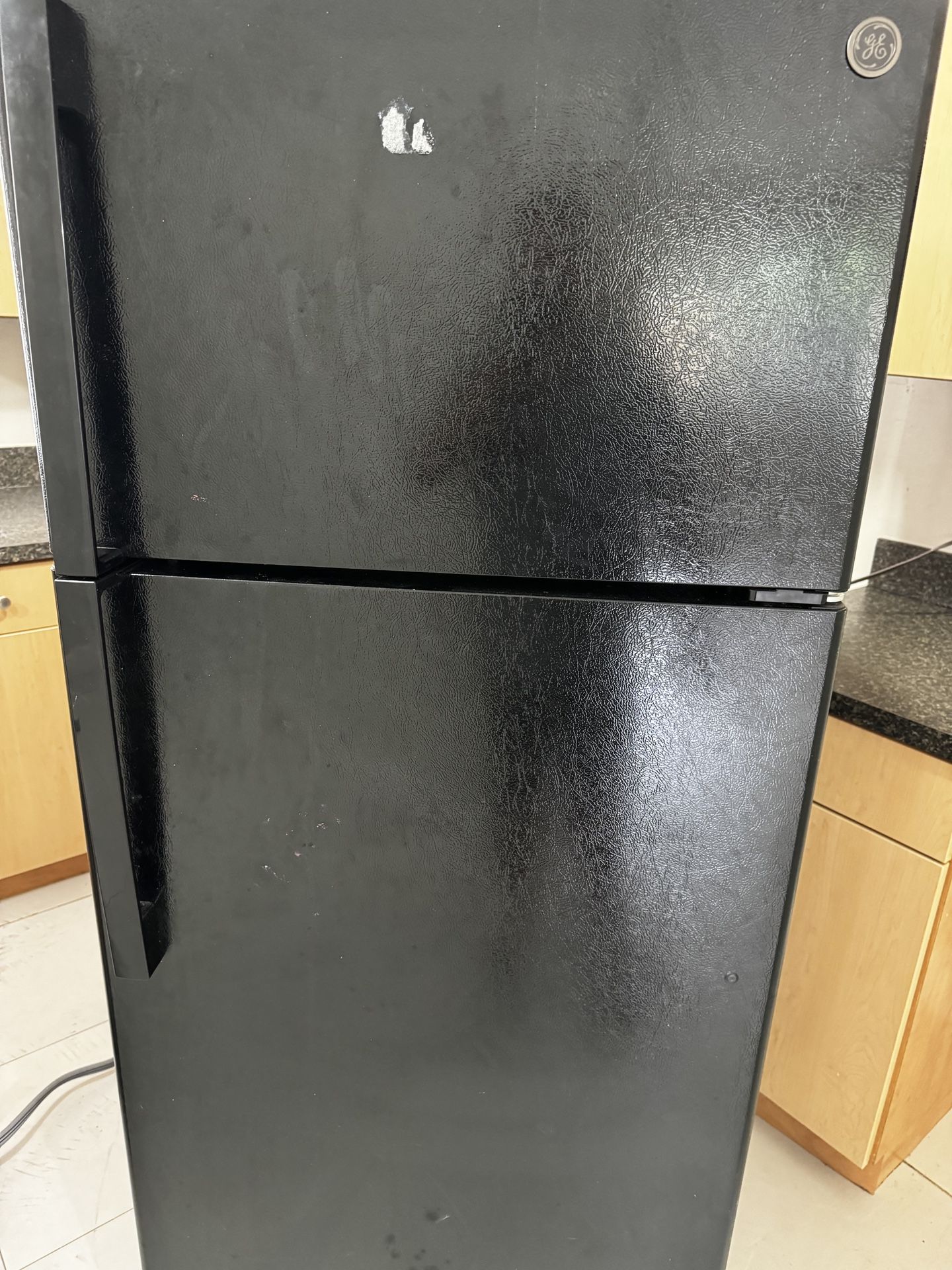 General Electric Fridge/ Perfect Conditions