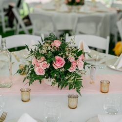 25 Blush Table Runners