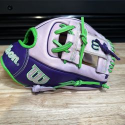 *NEW* 2025 Wilson A2000 11.5” Baseball Glove