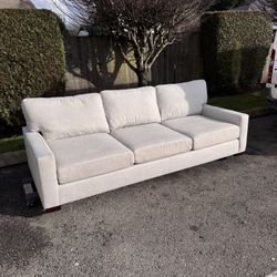 Pottery Barn Turner Sofa Couch – excellent condition