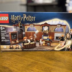 LEGO 76442 Harry Potter Hogwarts Castle: Charms Class NEW Factory Sealed