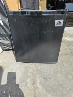 Igloo Mini Fridge