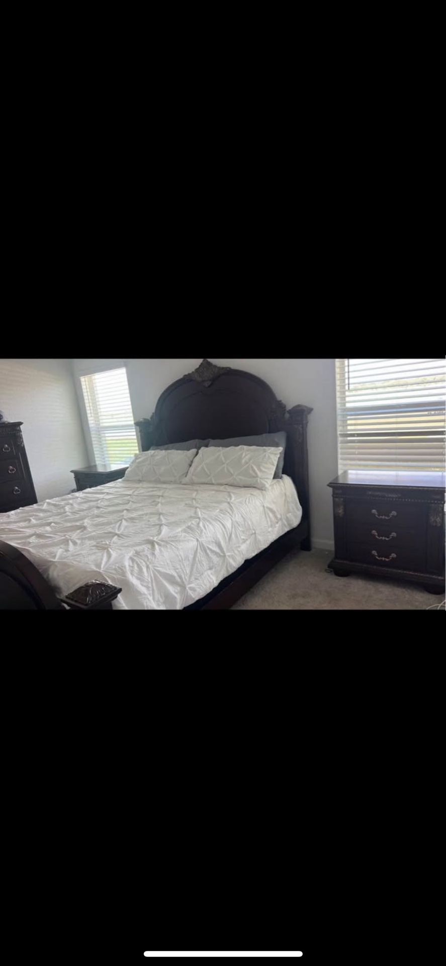 Elegant Master King Bedroom Set