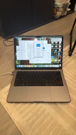 Apple MacBook Pro 14 inch to 2023 M2 laptop, computer